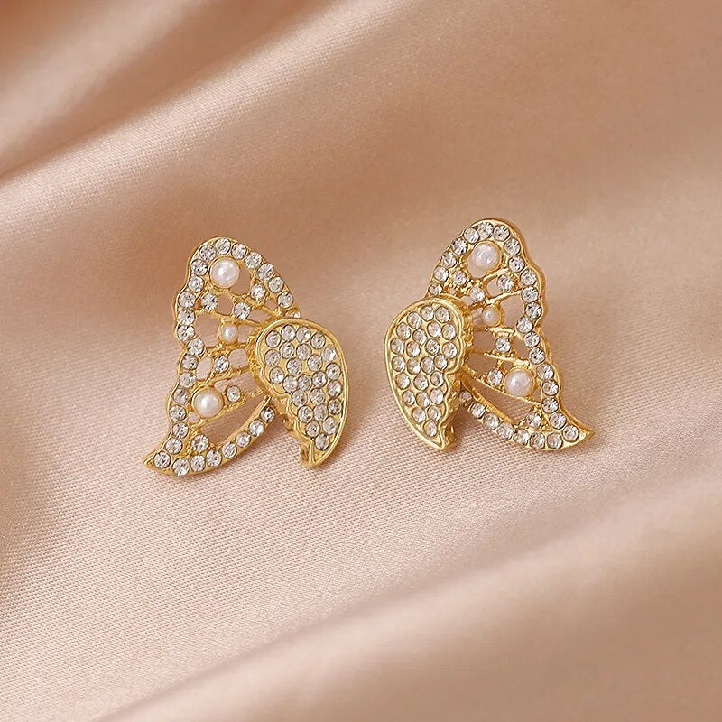 Gold Butterfly Pendant and Earrings – www.soosi.co.in